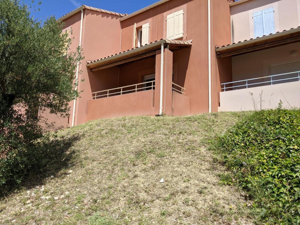 Maisonnette dans domaine avec piscine à Nyons, pays des olives Extérieur photo
